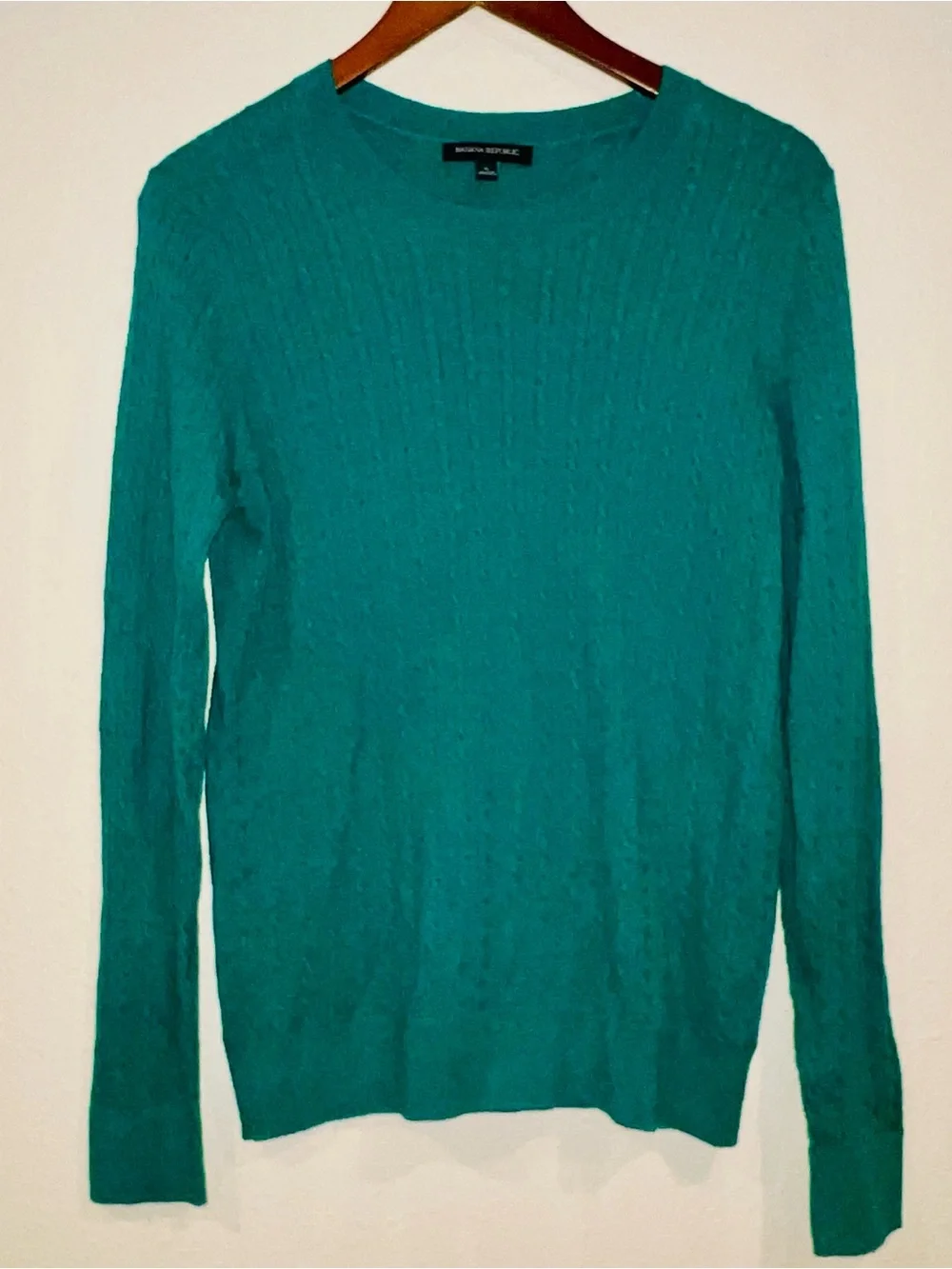 Women’s Banana Republic thin soft stretchy Holiday sweater top size Large